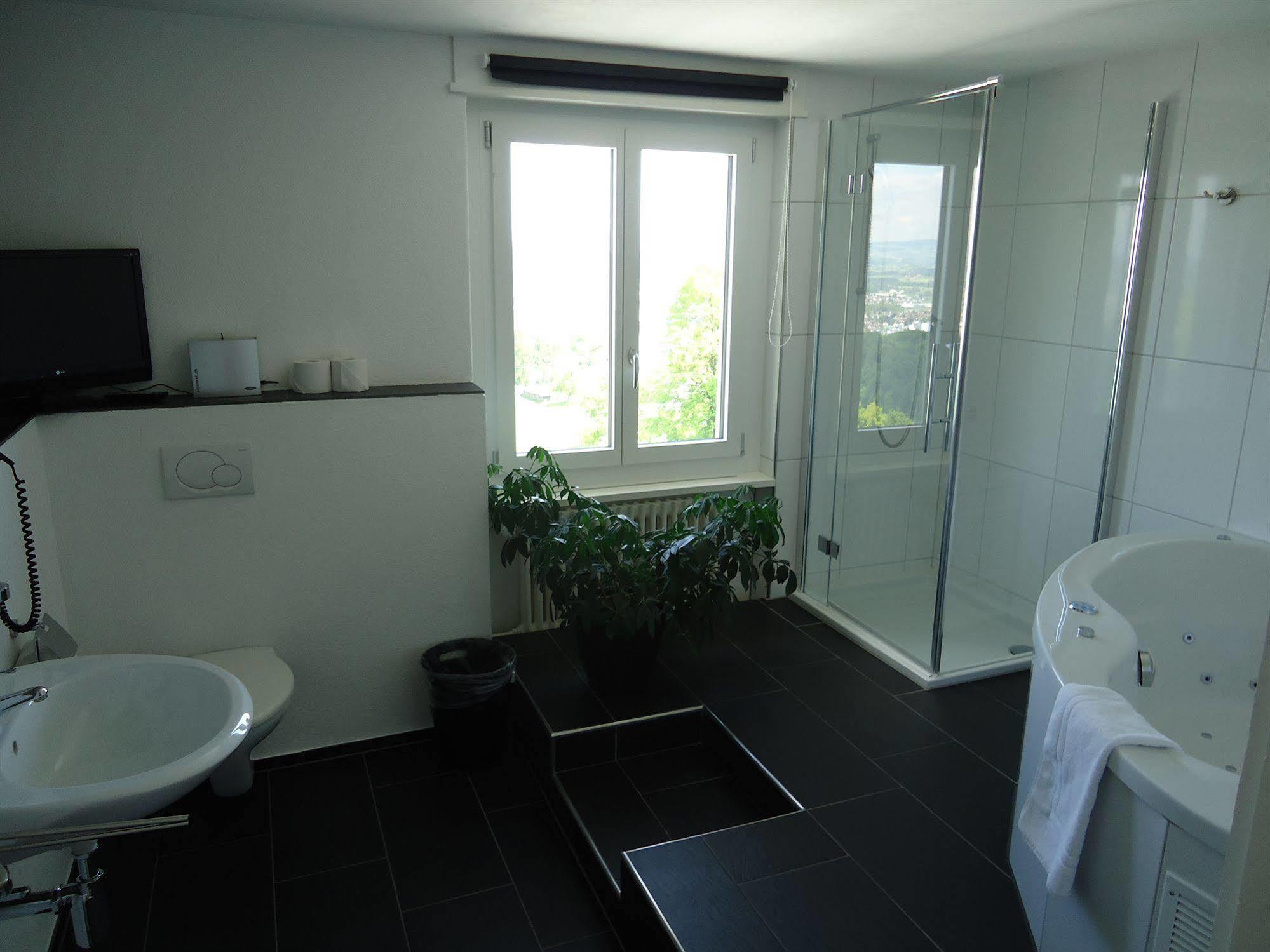 Hotel Sonnenberg Kriens ภายนอก รูปภาพ